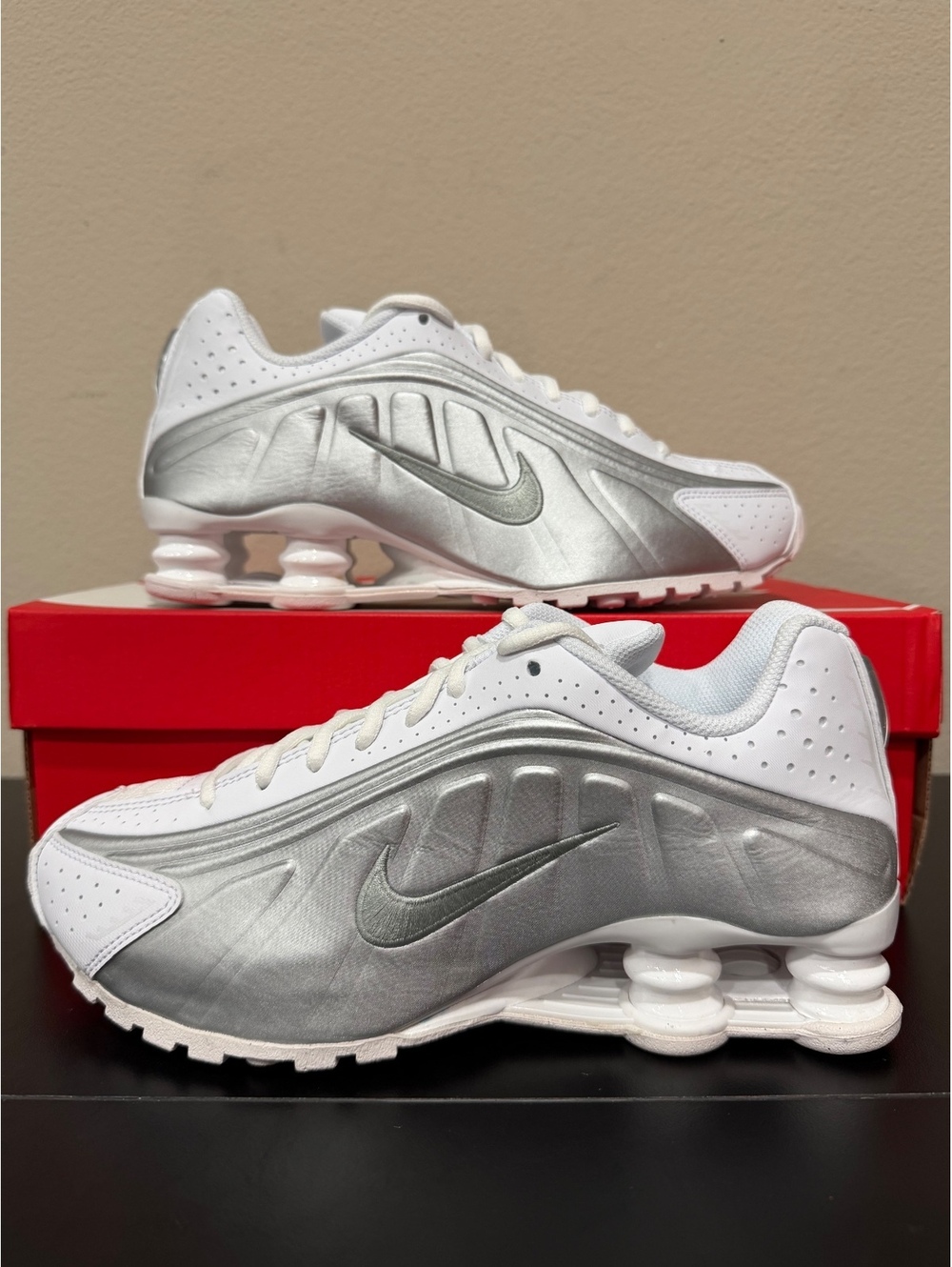Size 6Y/7.5 Women - Nike Shox R4 GS “White Metallic Silver” 2025
